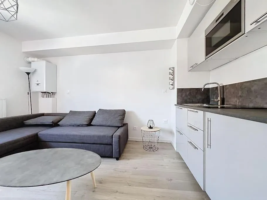 Studio Paisible - Metro Oullins Centre 아파트